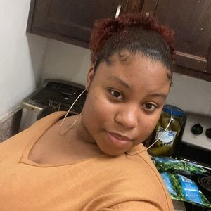 Meet your Posher, Desireé